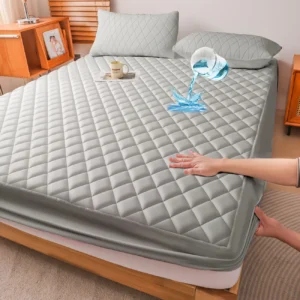 1pc Soft & Comfortable Waterproof Thickened Mattress Protector, Cooling Bedspreads, Layered Fitted Sheet With Solid Color Bedding Design, Ideal For Bedroom, Guest Room And Hotel Mattress Protection
