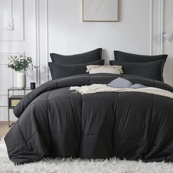 7pcs Luxurious Checkered Queen Comforter Set - Stain Resistant, Soft Microfiber, Lightweight, Breathable, Easy Care-And Bed In A Bag Convenience For All Seasons, With Comforter, Flat Sheet, Fitted Sheet, And Pillowcases, Christmas Gift - Image 2